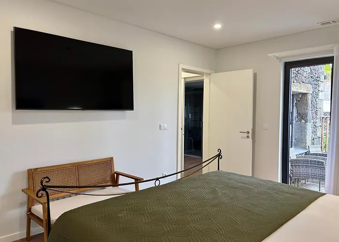 Azores Homes & ホテル 4*