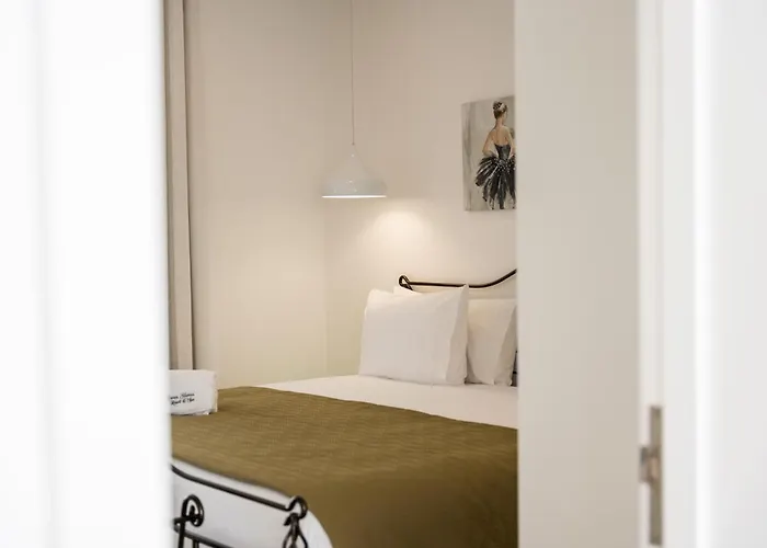 ホテル Azores Homes & 4*