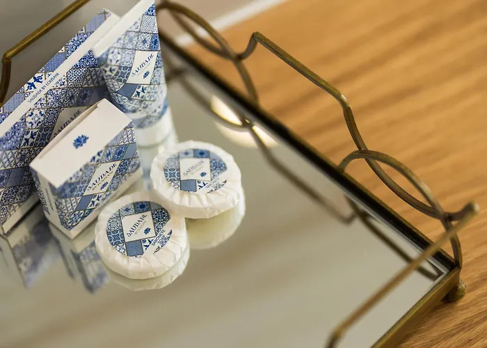 Azores Homes & ホテル