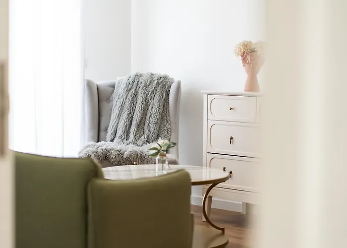 Azores Homes & ホテル 4*