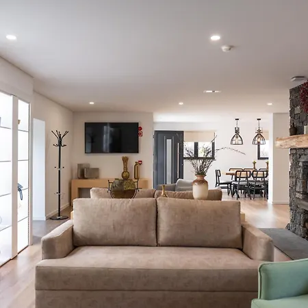 Azores Homes & 4*