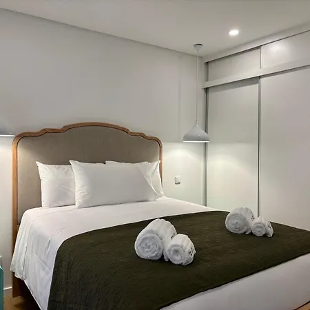 Azores Homes & 4*