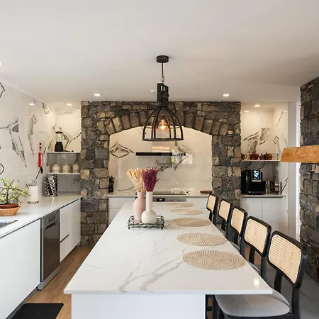 Azores Homes & Hotel