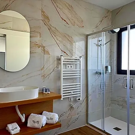 Szálloda Azores Homes & 4*