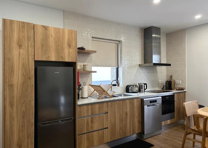 Azores Homes & فندق