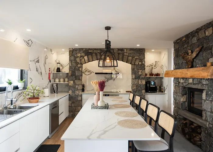 Azores Homes & Hotel