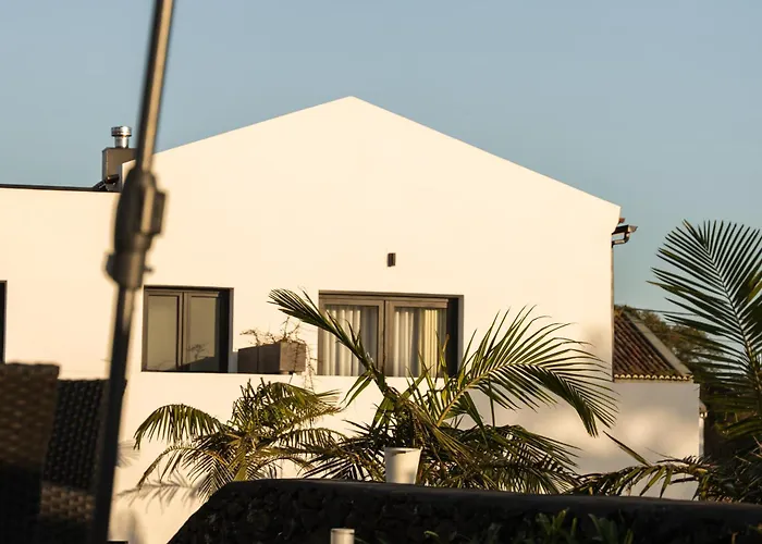 Azores Homes & 4* Ponta Delgada