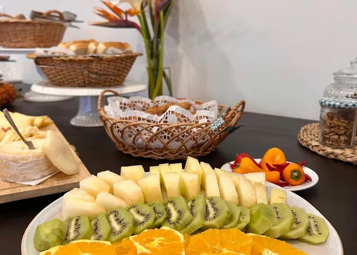 Azores Homes & فندق 4*